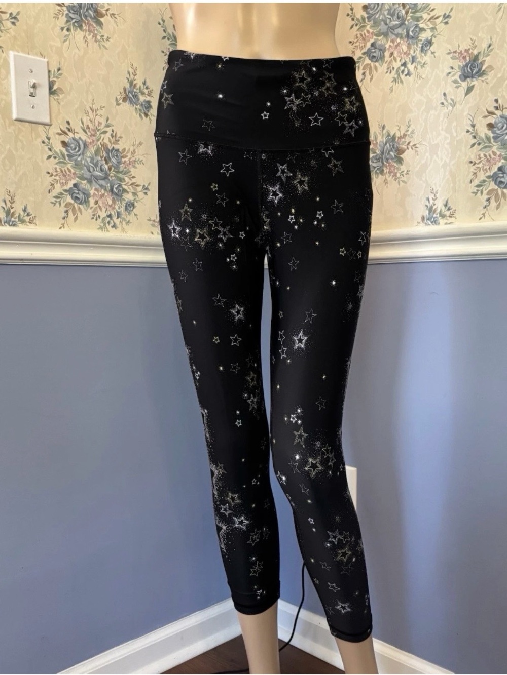 Victoria’s Secret Sport Black Silver Star Leggings